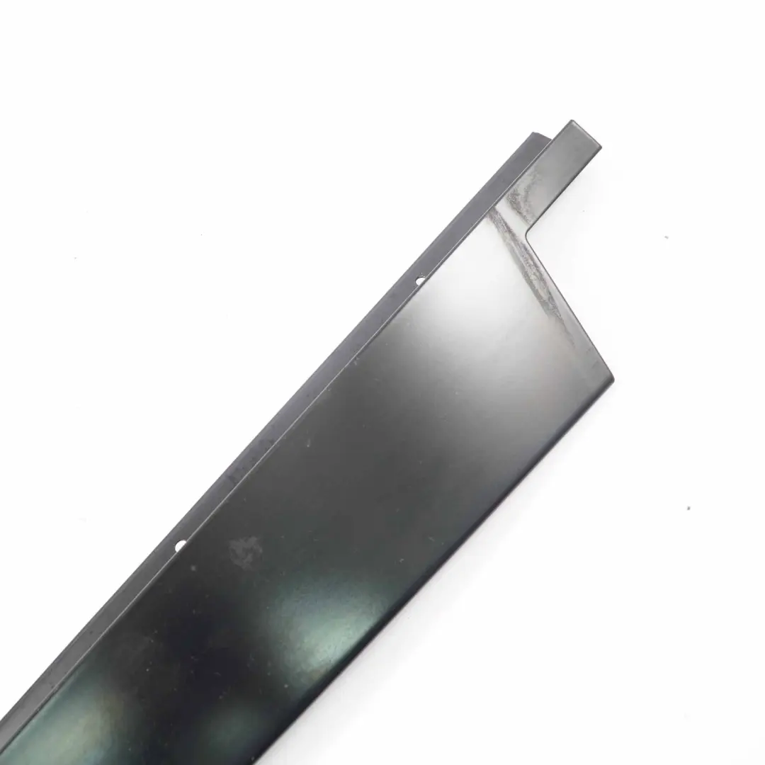 Tapacubos delantero derecho Mercedes W204 Negro para con número de pieza A2046900287 Tapacubos delantero derecho Mercedes W204 Negro - SKU A2046900287 - Número de pieza A2046900287