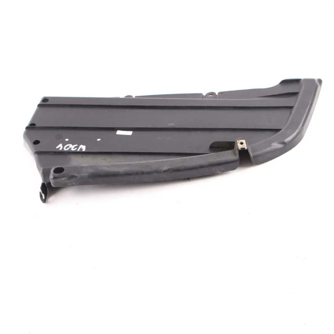 Panel Bajo Suelo Mercedes W204 Cubierta Protectora Derecha para con número de pieza A2046900307 Panel Bajo Suelo Mercedes W204 Cubierta Protectora Derecha - SKU A2046900307 - Número de pieza A2046900307