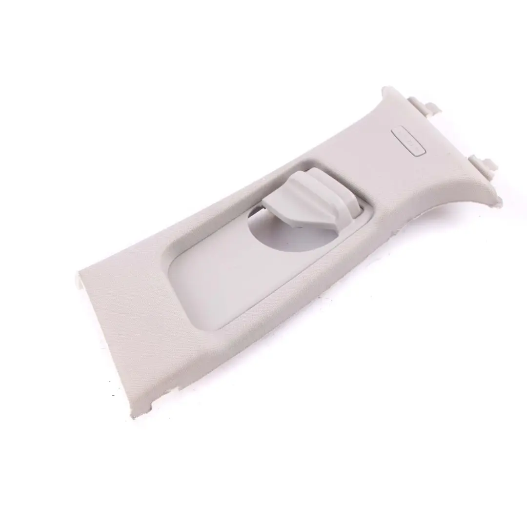 Embellecedor Pilar B Panel Izquierdo Gris para Mercedes W204 con número de pieza A2046900325 Mercedes W204 Embellecedor Pilar B Panel Izquierdo Gris - SKU A2046900325 - Número de pieza A2046900325