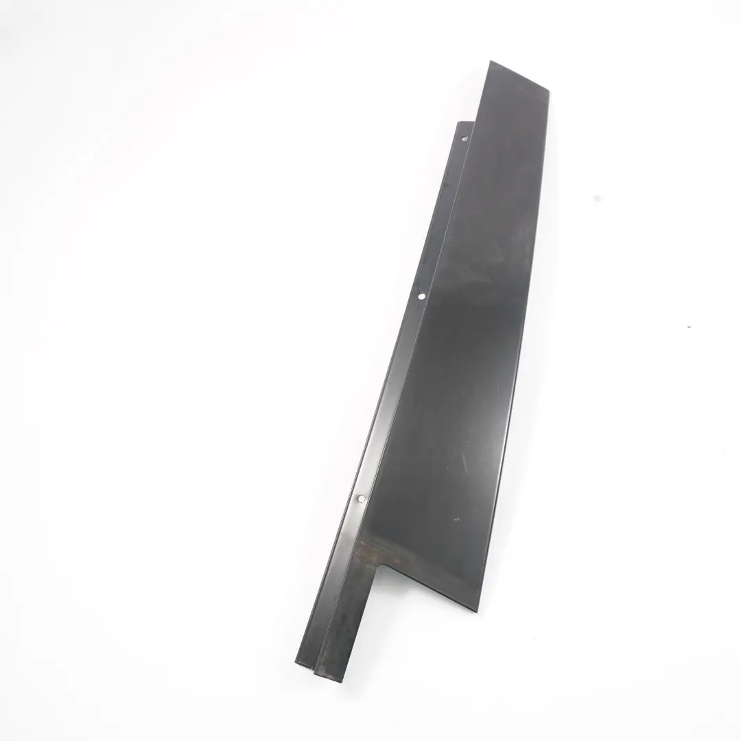 Mercedes W204 Panel embellecedor trasero derecho Negro Columna puerta - SKU A2046900487 - Número de pieza A2046900487