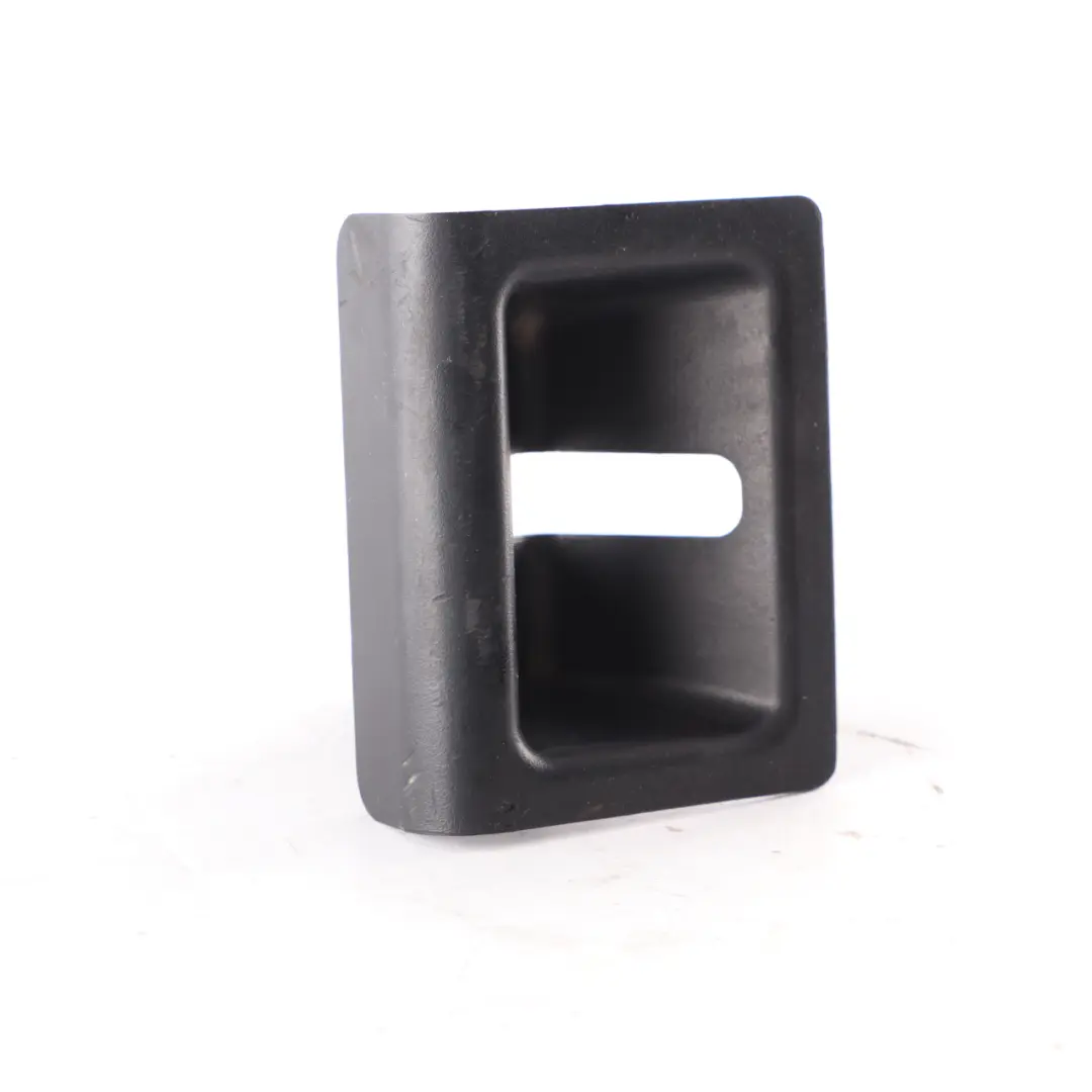  Mercedes-Benz W203 Couverture de Seuil Chargement Revetement Coffre - SKU A2046900825-1 - Numéro de pièce A2046900825