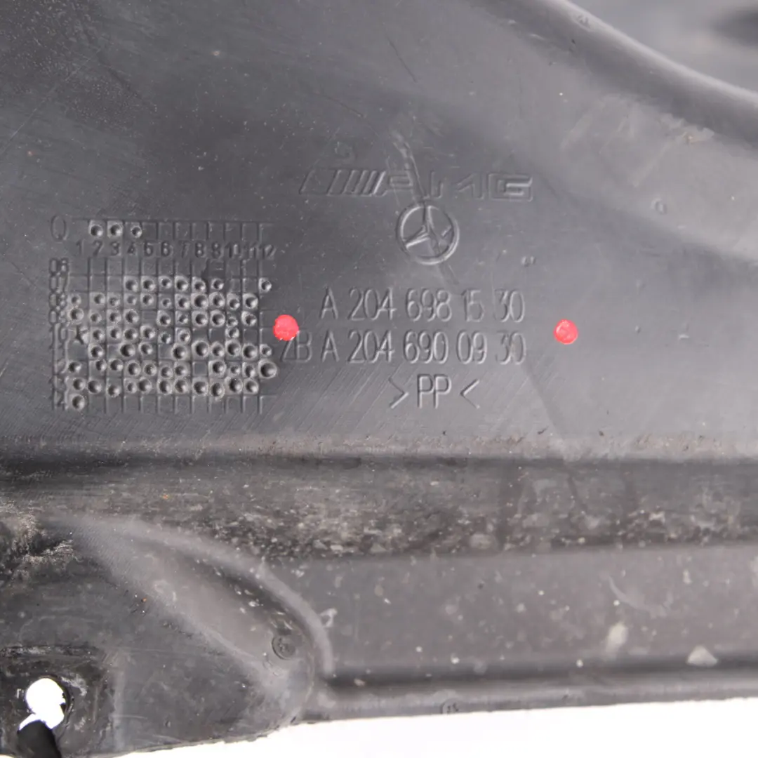 C63 Passage De Roue Avant Gauche pour Mercedes W204 AMG à propos du numéro de pièce A2046900930 Mercedes W204 AMG C63 Passage De Roue Avant Gauche - SKU A2046900930 - Numéro de pièce A2046900930