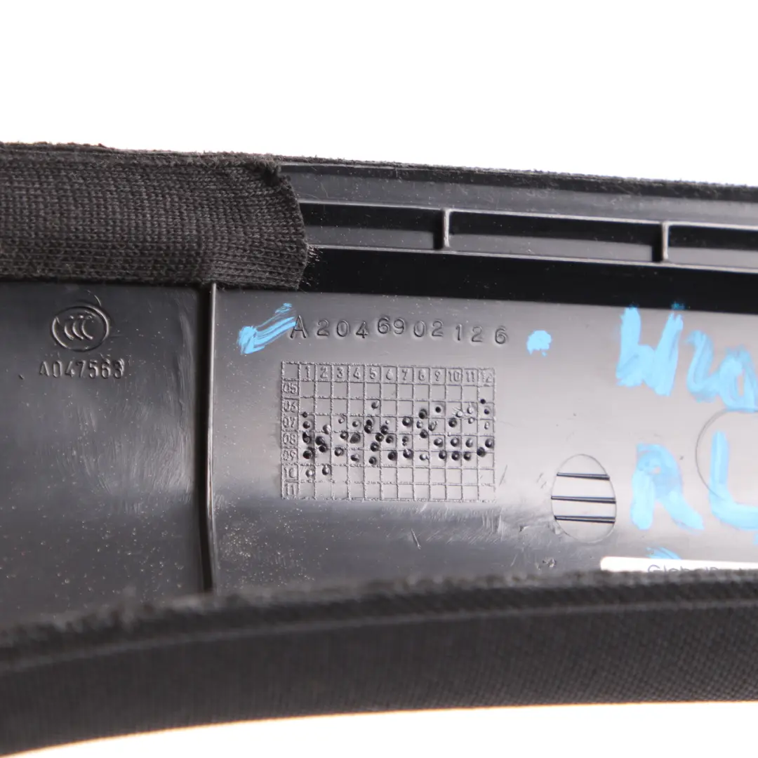 Mercedes W204 Osłona Poszycie Słupka Lewa Czarna - SKU A2046902126 - Numer Części A2046902126