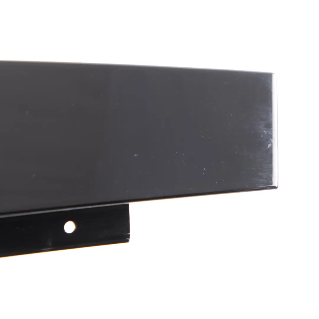 Couvercle de porte avant droite B-Pillar High Gloss pour Mercedes W204 à propos du numéro de pièce A2046902687 Mercedes W204 Couvercle de porte avant droite B-Pillar High Gloss - SKU A2046902687 - Numéro de pièce A2046902687