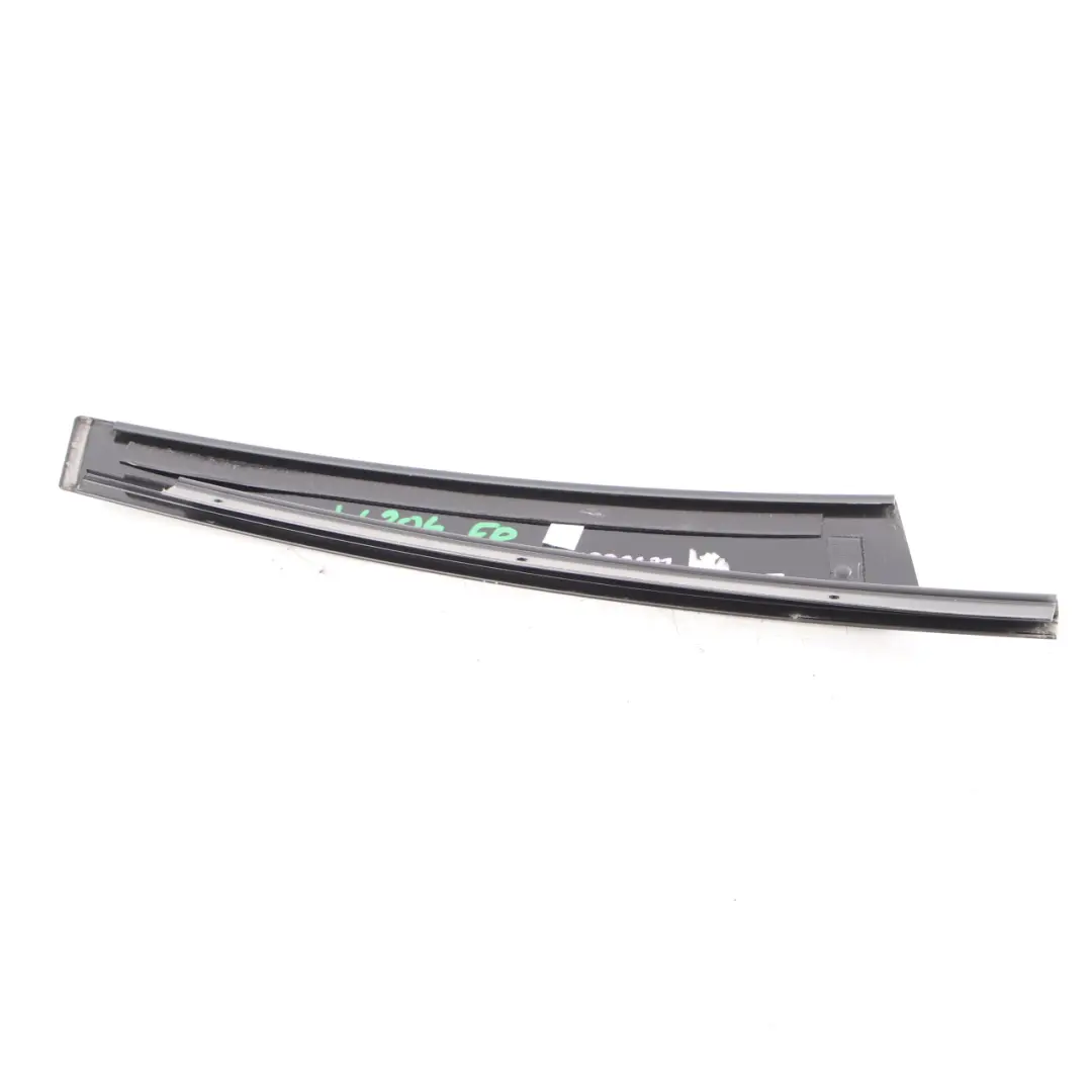 Mercedes W204 Anteriore Destra Porta B-Pilastro Rivestimento - SKU A2046902687 - Numero di parte A2046902687