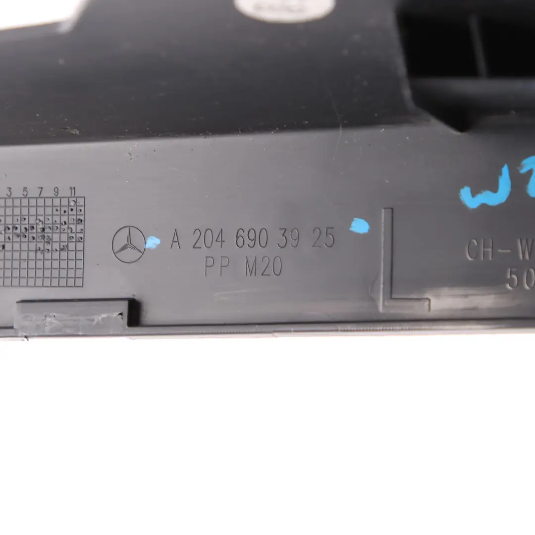 Interior Trim Panel Mercedes S204 Rear Left Wheel Arch Cover pour à propos du numéro de pièce A2046903925 Interior Trim Panel Mercedes S204 Rear Left Wheel Arch Cover - SKU A2046903925 - Numéro de pièce A2046903925