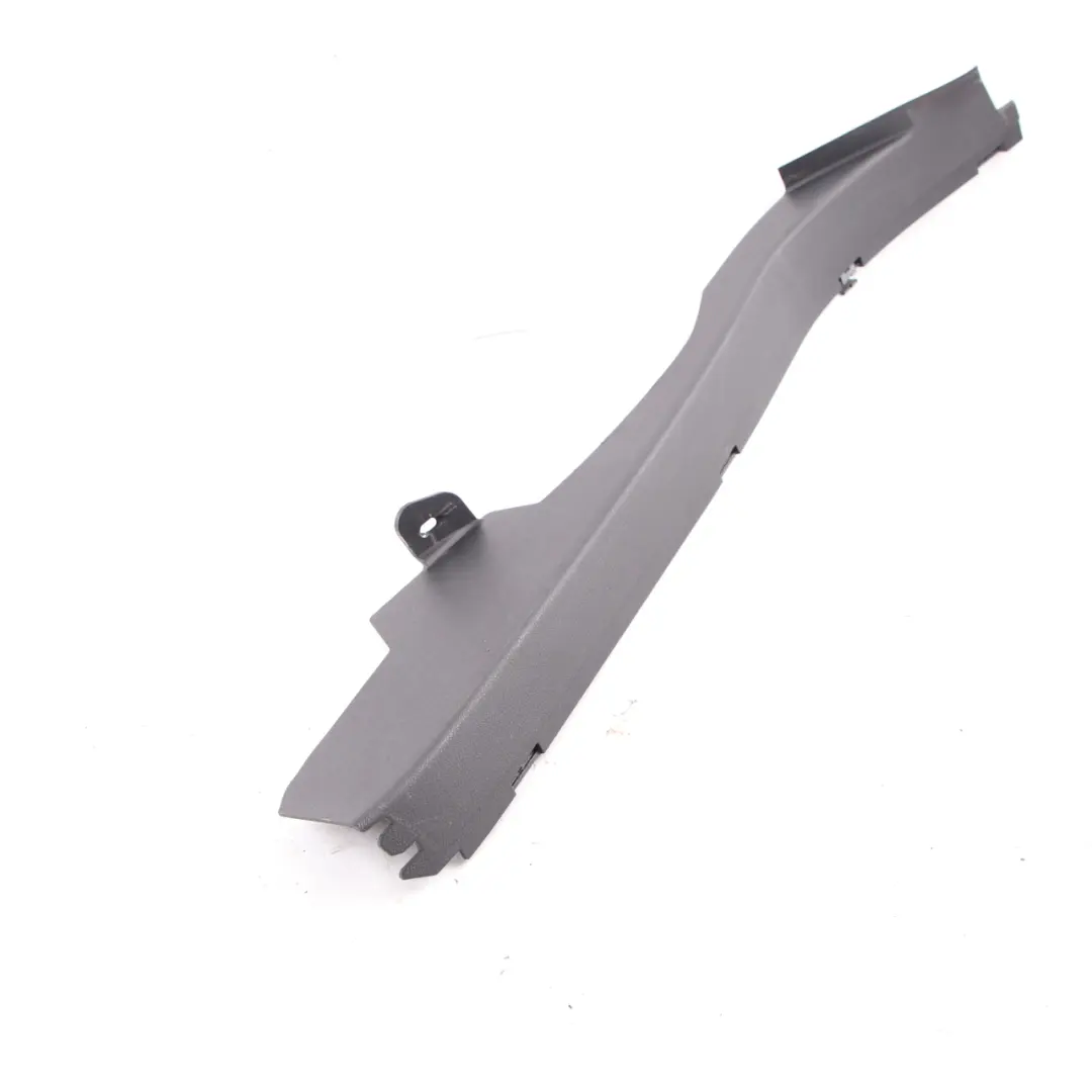 Embellecedor Interior Mercedes S204 Tapa Paso Rueda Trasero Derecho para con número de pieza A2046904025 Embellecedor Interior Mercedes S204 Tapa Paso Rueda Trasero Derecho - SKU A2046904025 - Número de pieza A2046904025