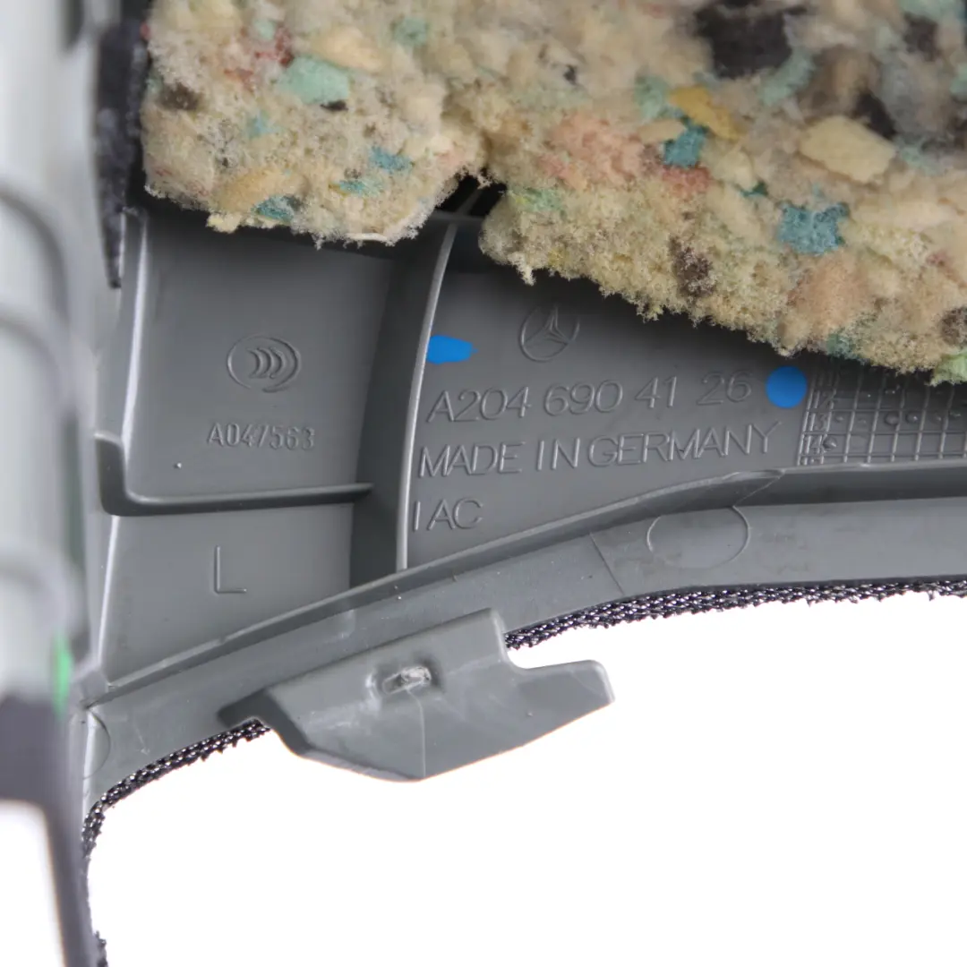 Habillage intérieur Mercedes W204 gauche Garniture arrière C Noir pour à propos du numéro de pièce A2046904126 Habillage intérieur Mercedes W204 gauche Garniture arrière C Noir - SKU A2046904126 - Numéro de pièce A2046904126