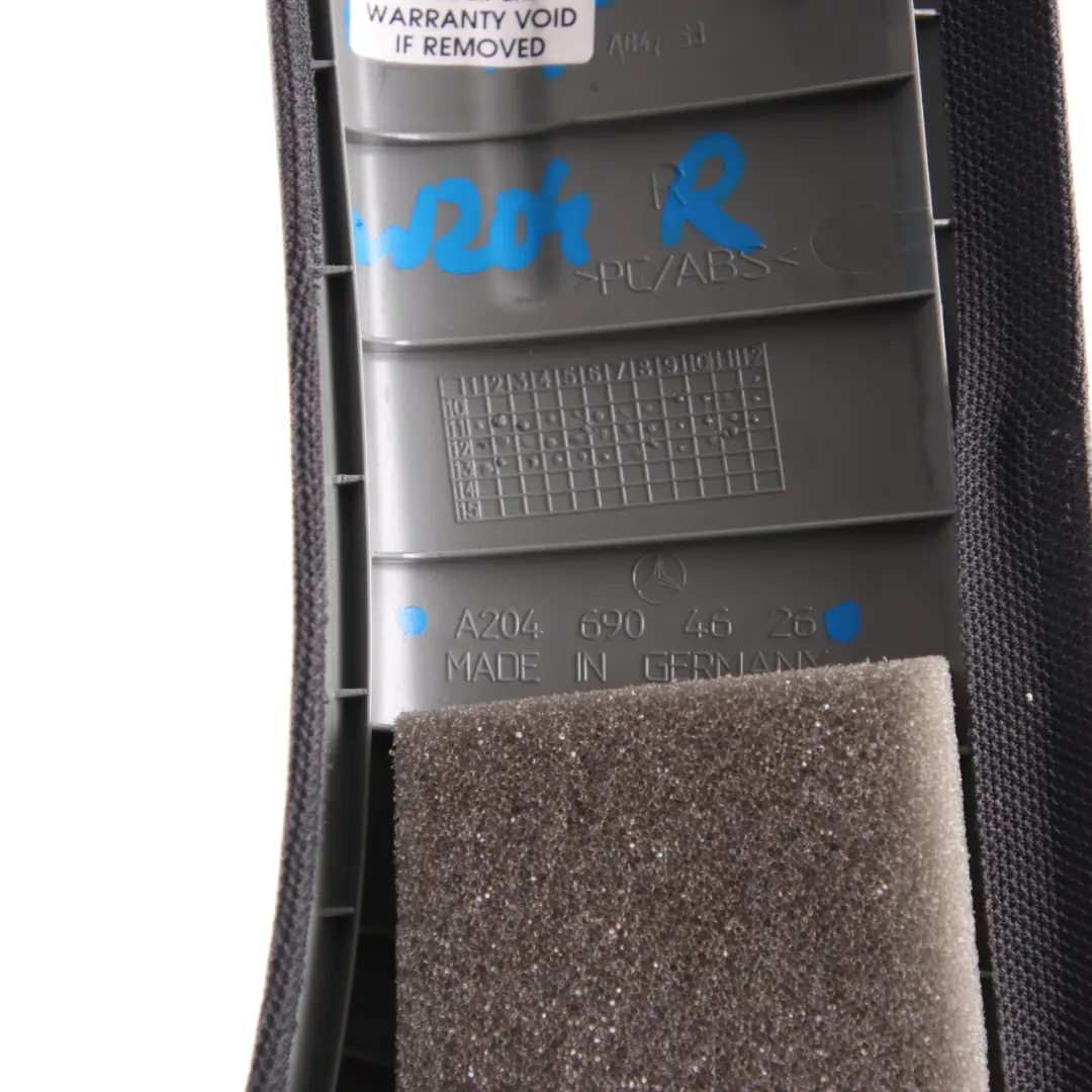 Habillage intérieur Mercedes W204 A-Pillar Trim Black pour à propos du numéro de pièce A2046904626 Habillage intérieur Mercedes W204 A-Pillar Trim Black - SKU A2046904626 - Numéro de pièce A2046904626