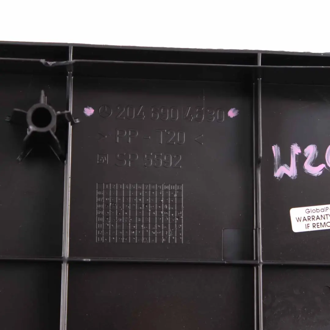 Pokrywa Osłona Panel Bagażnika do Mercedes W204 o numerze A2046904630 Mercedes W204 Pokrywa Osłona Panel Bagażnika - SKU A2046904630 - Numer Części A2046904630