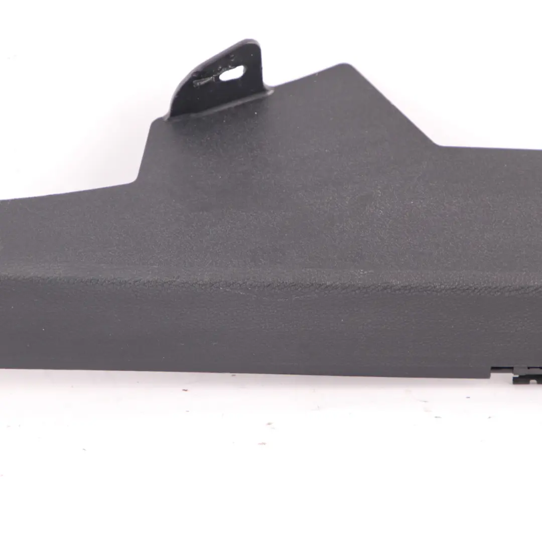 Embellecedor Puerta Pared Lateral Panel Inferior Trasero Izquierdo para Mercedes W204 con número de pieza A2046905726 Mercedes W204 Embellecedor Puerta Pared Lateral Panel Inferior Trasero Izquierdo - SKU A2046905726 - Número de pieza A2046905726