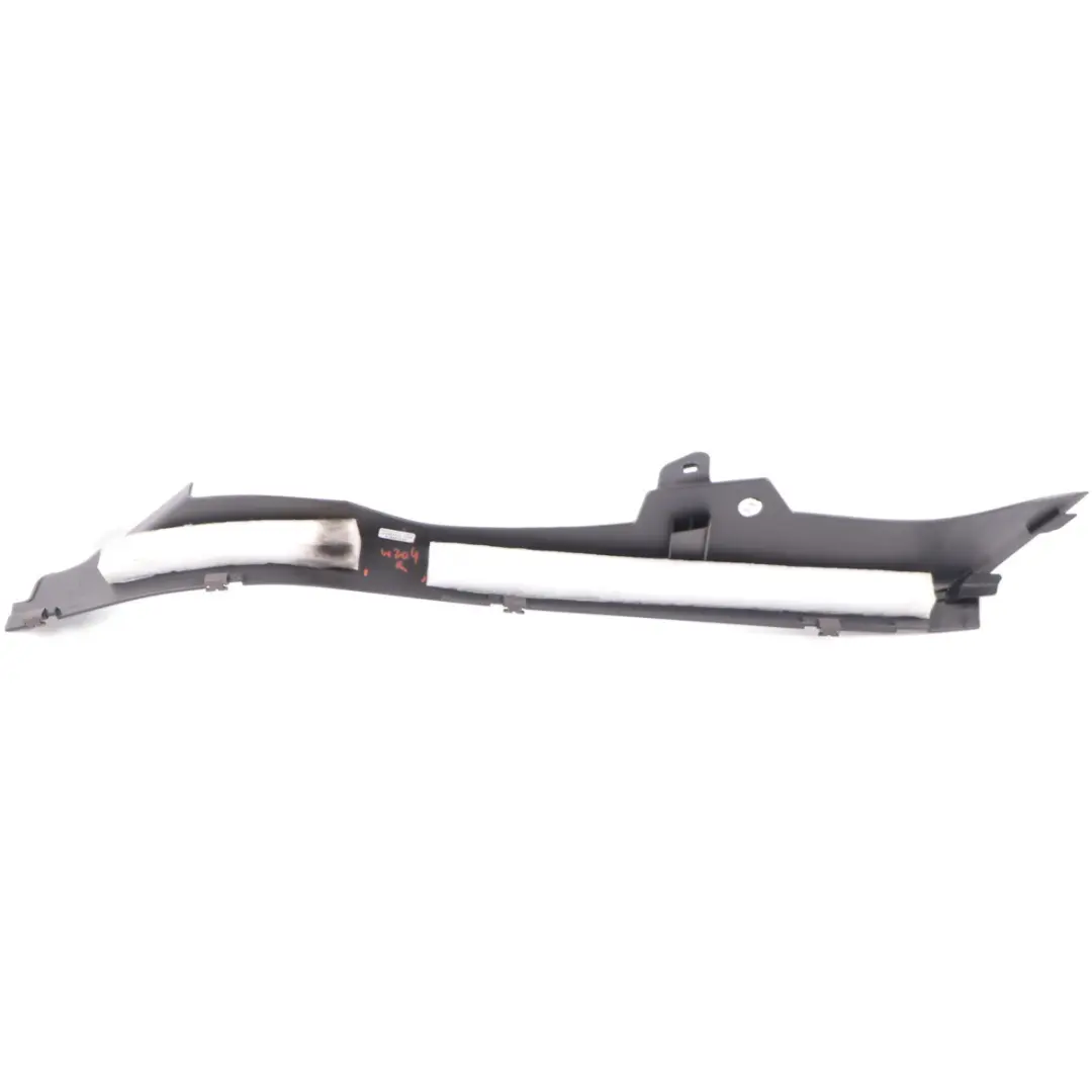 Mercedes W204 Garniture Porte Latérale Inférieure Intérieur Droite - SKU A2046905826 - Numéro de pièce A2046905826