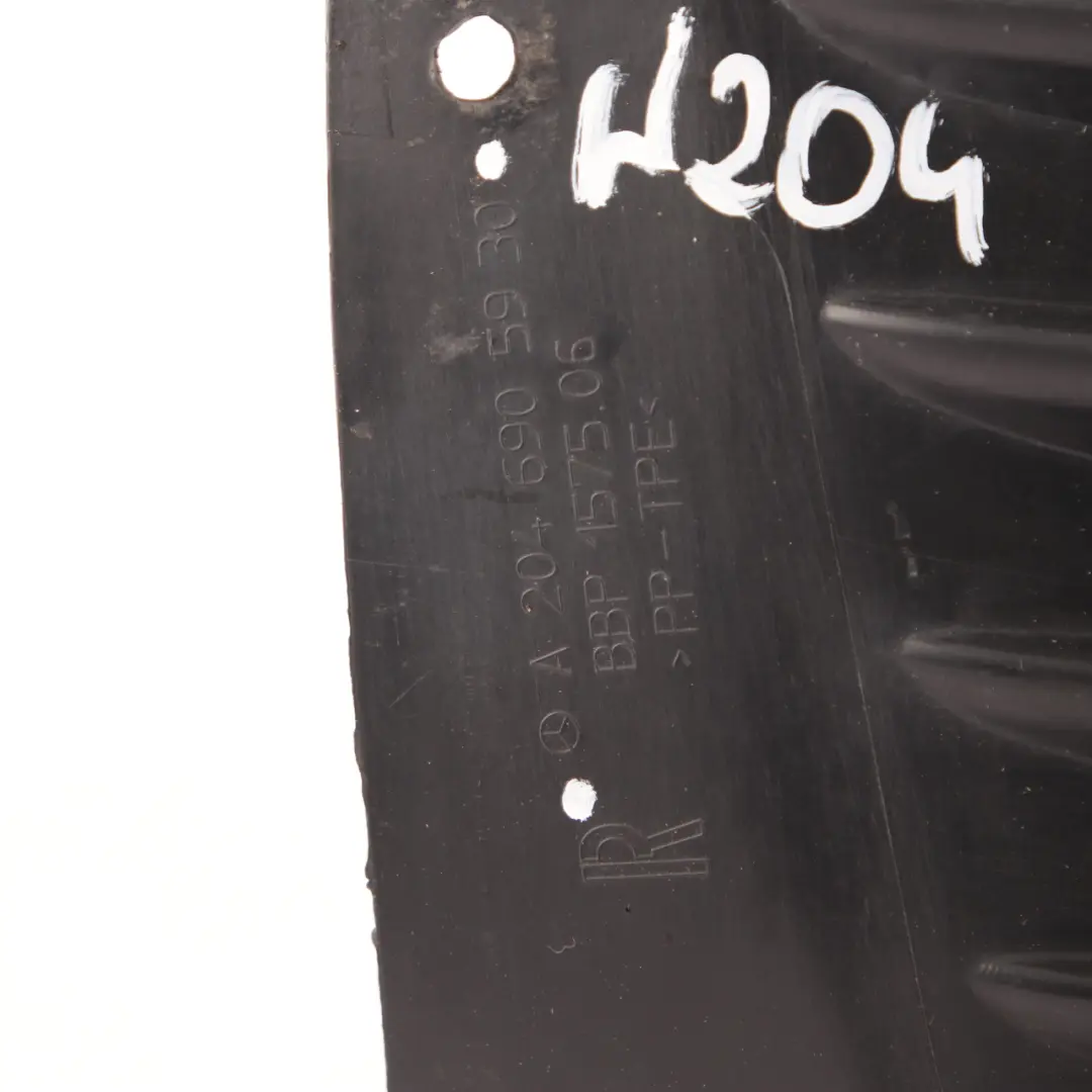 Rueda delantero derecho Panel sección delantera rueda para Mercedes W204 con número de pieza A2046905930 Mercedes W204 Rueda delantero derecho Panel sección delantera rueda - SKU A2046905930 - Número de pieza A2046905930