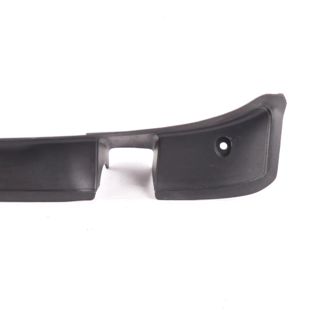 Mercedes S204 Embellecedor Maletero Panel Bisagra Trasera Izquierda - SKU A2046931733 - Número de pieza A2046931733