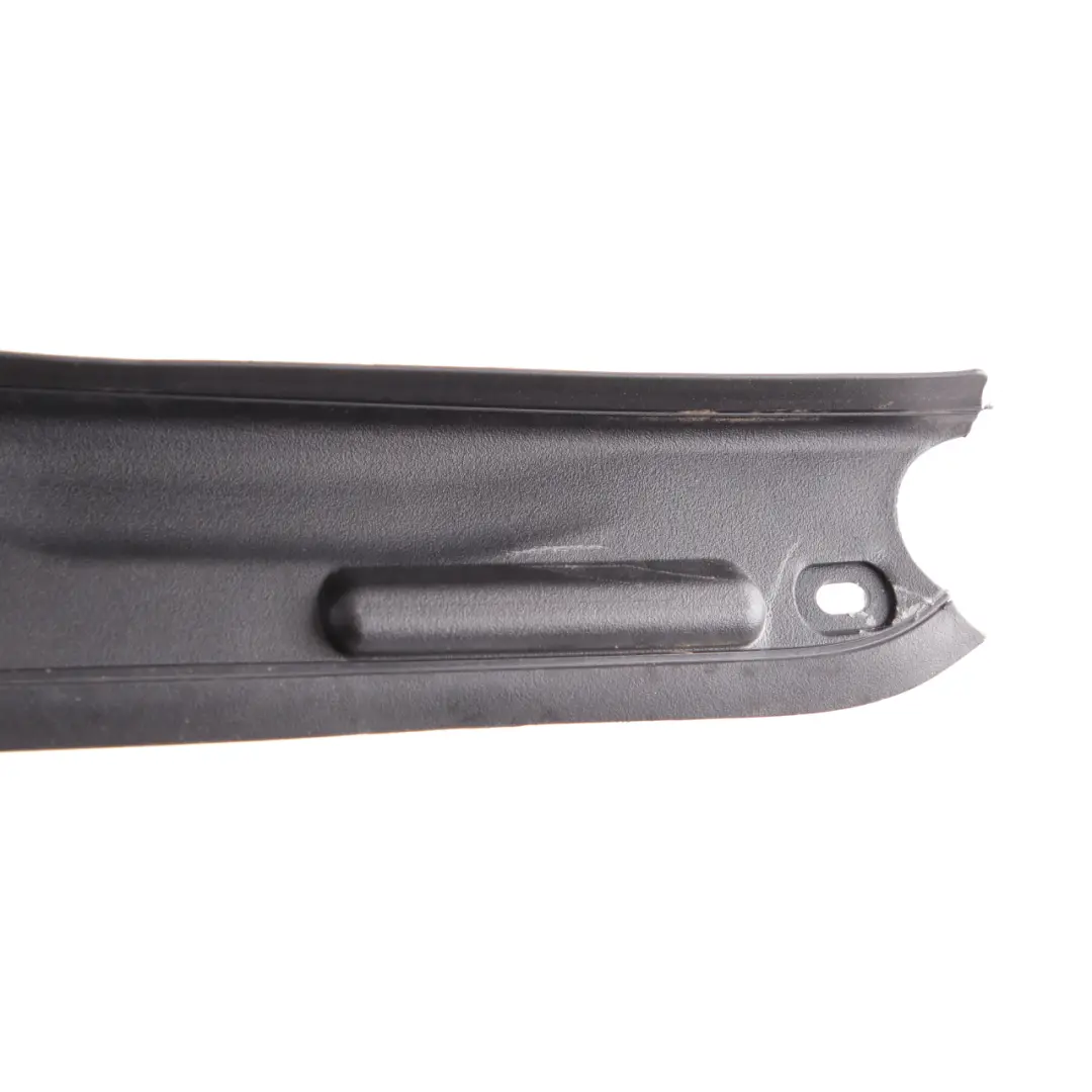  Koffer Raum Mercedes S204 Obere Scharnier Abdeckung Hinten Rechts - SKU A2046931833 - Teilenummer A2046931833