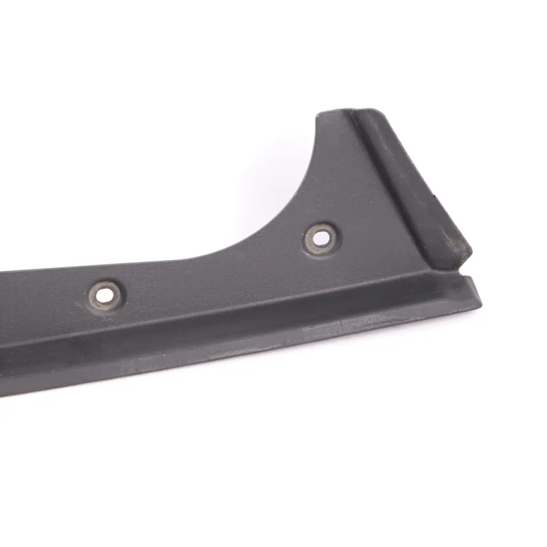 Verkleidungsabdeckung hinten rechts schwarz für Mercedes W204 mit Teilenummer A2046940825 Mercedes W204 Verkleidungsabdeckung hinten rechts schwarz - SKU A2046940825 - Teilenummer A2046940825