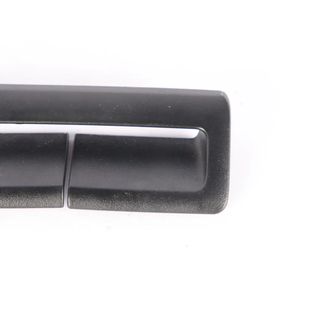 Guia Cinturon Seguridad Parcela Estante Recubrimiento para Mercedes W204 con número de pieza A2046950159 Mercedes W204 Guia Cinturon Seguridad Parcela Estante Recubrimiento - SKU A2046950159 - Número de pieza A2046950159