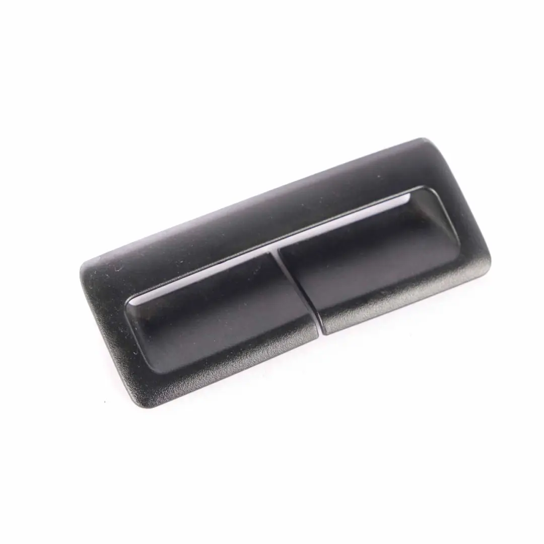 Sitz Gurt Führung Paket Ablage Abdeckung für Mercedes W204 mit Teilenummer A2046950159 Mercedes W204 Sitz Gurt Führung Paket Ablage Abdeckung - SKU A2046950159 - Teilenummer A2046950159