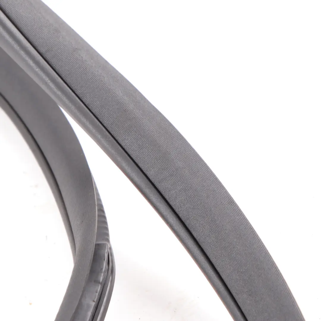 Coupé Guarnizione Porta Protezione Bordo Anteriore Sinistra Destra per Mercedes W204 con numero di parte A2046971651 Mercedes W204 Coupé Guarnizione Porta Protezione Bordo Anteriore Sinistra Destra - SKU A2046971651 - Numero di parte A2046971651