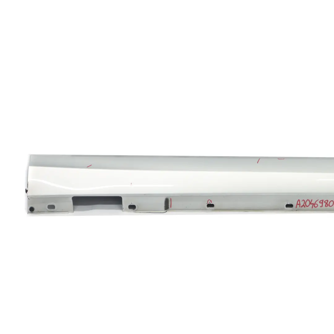 Mercedes W204 Latérale Couvercle de seuil de porte droite Iridium Silver - 775 - SKU A2046980454-IRS1 - Numéro de pièce A2046980454