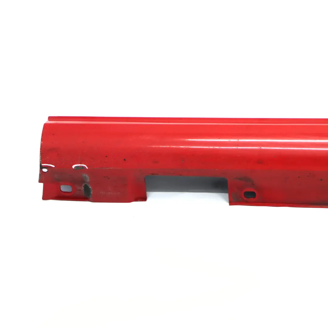 Mercedes W204 Cache Latérale Panneau de Seuil Gauche Fire Opal Red 590 - SKU A2046981354-FUP - Numéro de pièce A2046981354