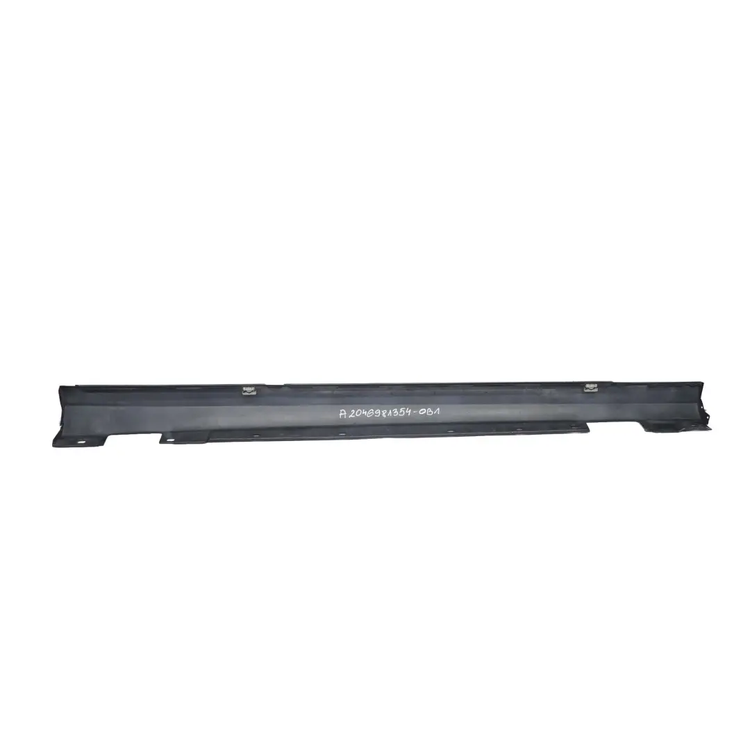 Mercedes W204 Faldon Lateral Cubre Umbral Puerta Izquierdo Negro Obsidiana 197 - SKU A2046981354-OB1 - Número de pieza A2046981354
