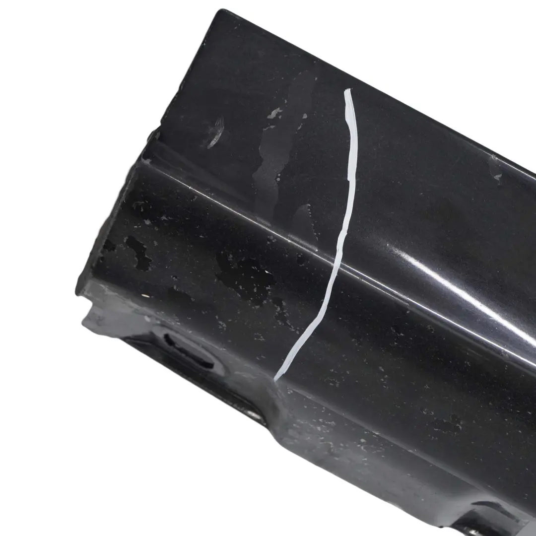 Faldon Lateral Cubre Umbral Puerta Izquierdo Negro Obsidiana 197 para Mercedes W204 con número de pieza A2046981354 Mercedes W204 Faldon Lateral Cubre Umbral Puerta Izquierdo Negro Obsidiana 197 - SKU A2046981354-OB1 - Número de pieza A2046981354