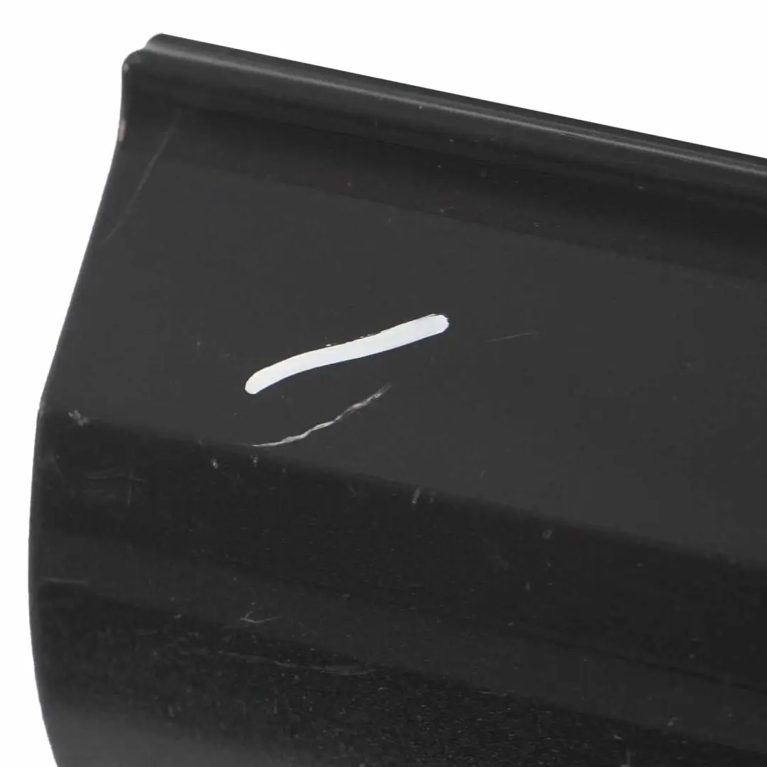 Mercedes W204 Bas de Porte Couverture Seuil Gauche Obsidian Black Noir - 197 - SKU A2046981354-OB3 - Numéro de pièce A2046981354