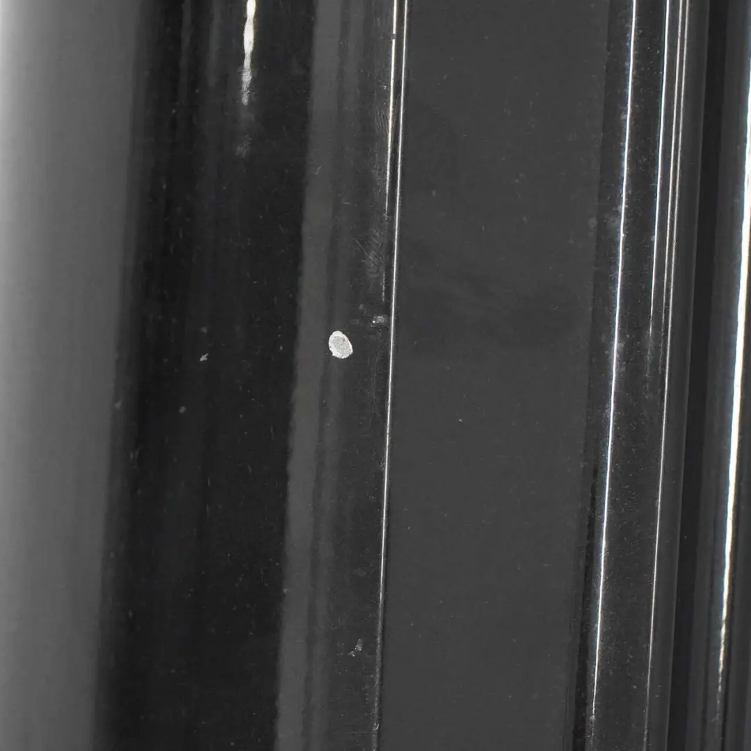 Mercedes W204 Faldon Lateral Cubre Umbral Puerta Izquierdo Negro Obsidiana 197 - SKU A2046981354-OB3 - Número de pieza A2046981354