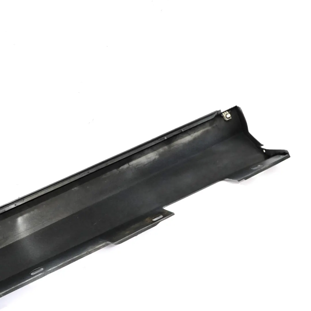 Mercedes W204 latérale Couvercle de Seuil de Porte Droite Iridium Silver - 775 - SKU A2046981454-IRS2 - Numéro de pièce A2046981454