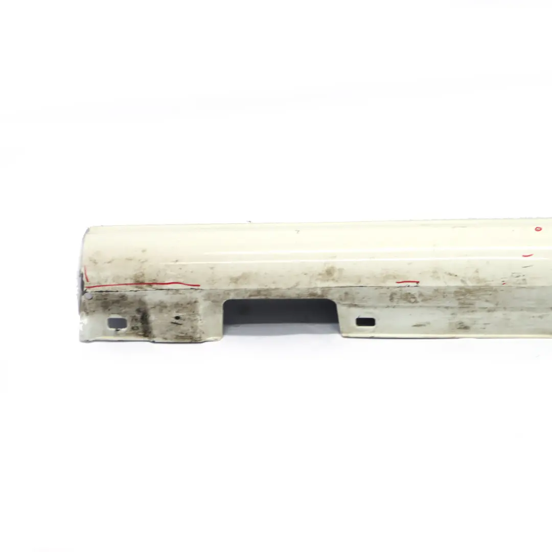 Mercedes C204 AMG Faldón Lateral Cubre umbral Izquierdo Calcite White 650 - SKU A2046982554-CW - Número de pieza A2046982554