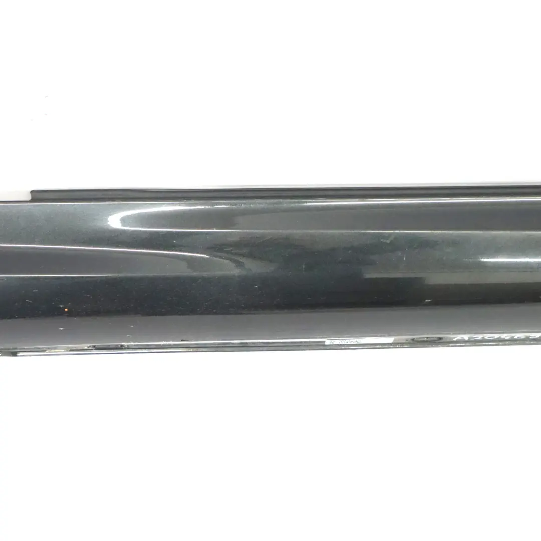 latérale couvre seuil de porte droite noir magnétite - 183 pour Mercedes C204 AMG à propos du numéro de pièce A2046982654 Mercedes C204 AMG latérale couvre seuil de porte droite noir magnétite - 183 - SKU A2046982654-MTS1 - Numéro de pièce A2046982654