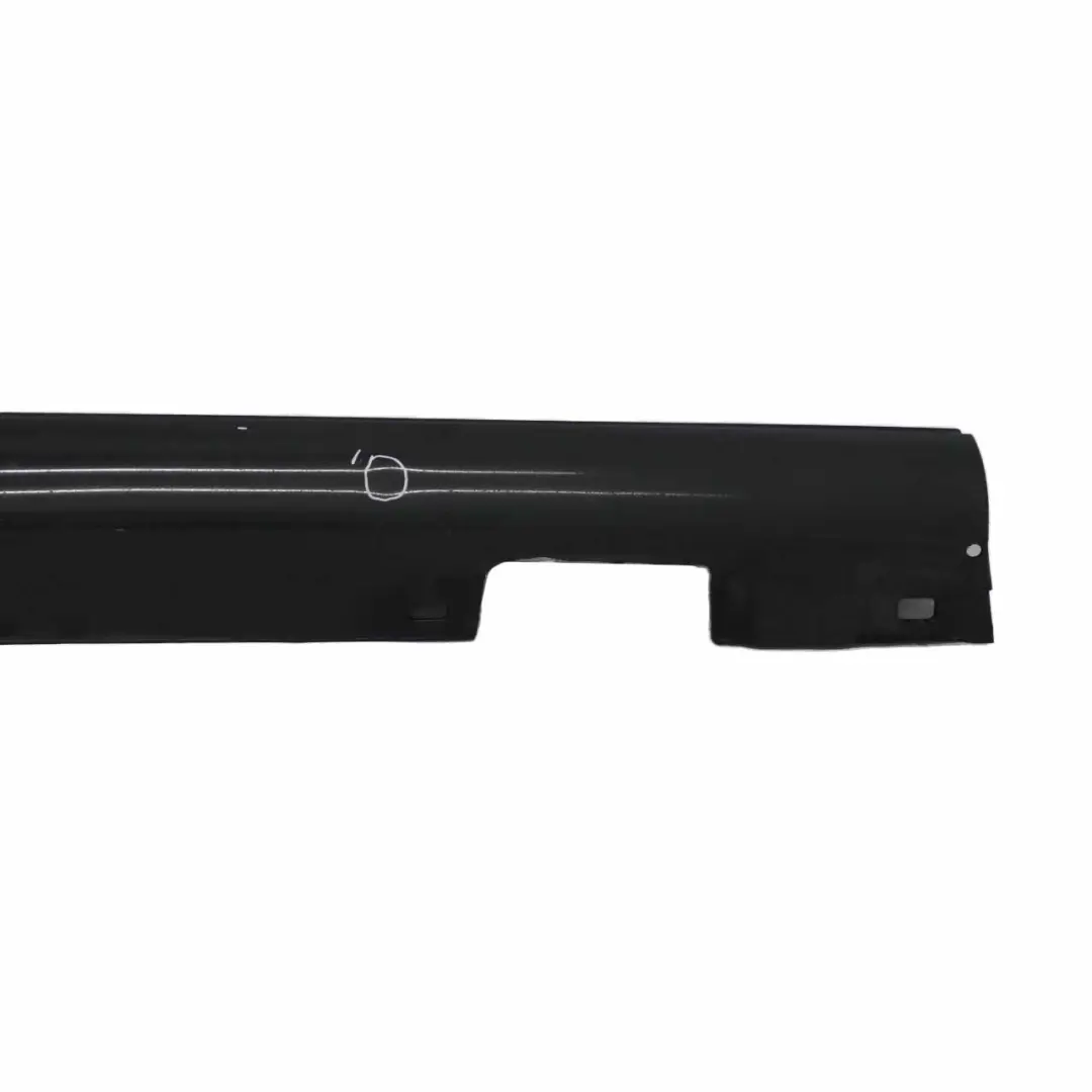 Mercedes C204 AMG laterale Coperchio soglia porta destra Obsidian Black 197 - SKU A2046982654-OB1 - Numero di parte A2046982654