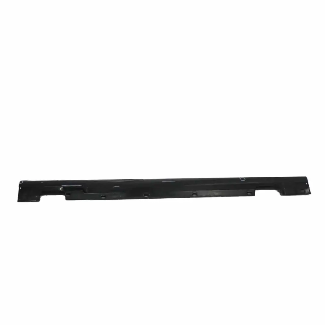 Mercedes C204 AMG laterale Coperchio soglia porta destra Obsidian Black 197 - SKU A2046982654-OB1 - Numero di parte A2046982654