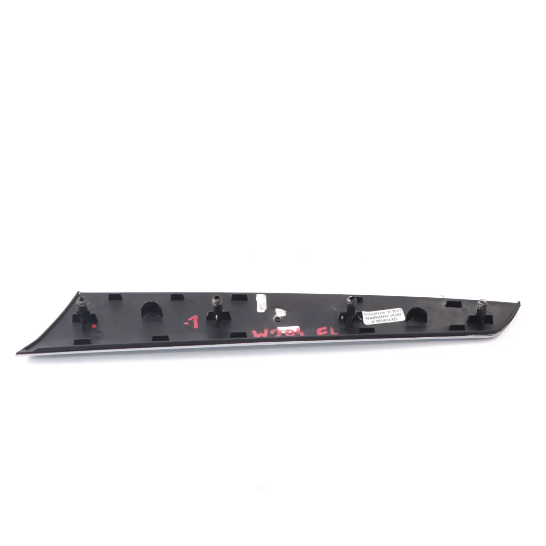 Listwa Dekor Drzwi Lewy Przód Aluminium do Mercedes W204 o numerze A2047200322 Mercedes W204 Listwa Dekor Drzwi Lewy Przód Aluminium - SKU A2047200322-1 - Numer Części A2047200322