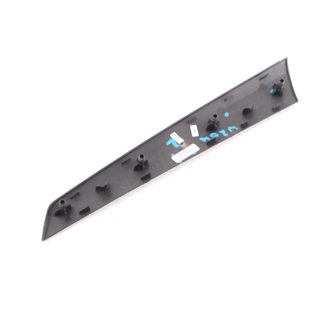 Moldura Interior Aluminio Puerta Delantera Izquierda para Mercedes W204 con número de pieza A2047200322 Mercedes W204 Moldura Interior Aluminio Puerta Delantera Izquierda - SKU A2047200322 - Número de pieza A2047200322