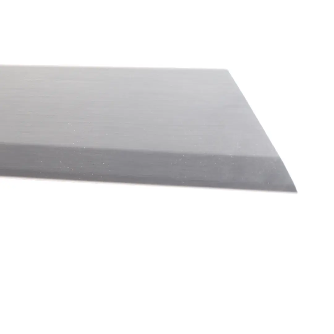 Moldura Interior Aluminio Puerta Delantera Izquierda para Mercedes W204 con número de pieza A2047200322 Mercedes W204 Moldura Interior Aluminio Puerta Delantera Izquierda - SKU A2047200322 - Número de pieza A2047200322