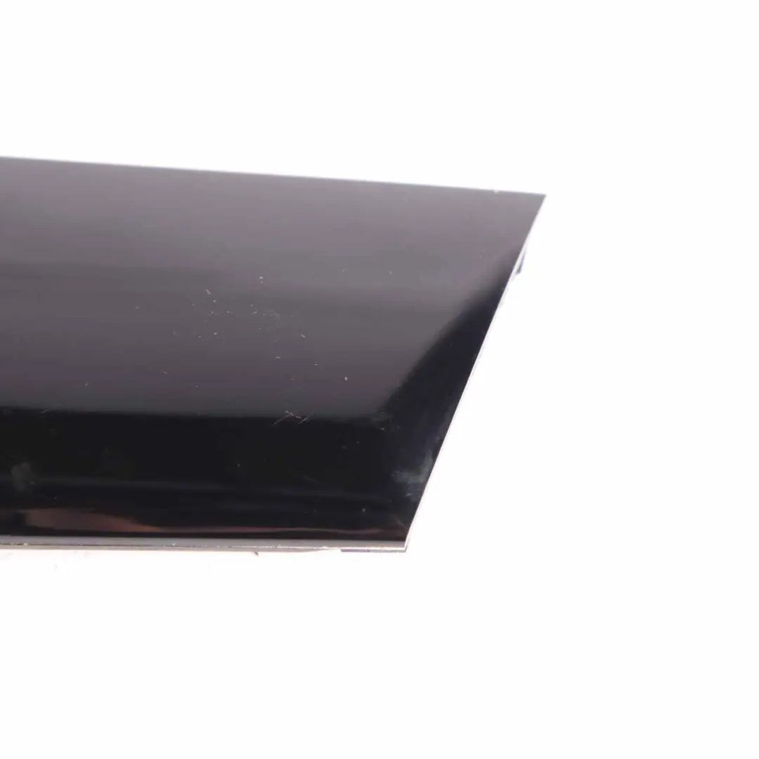 Mercedes W204 Moulure Porte Avant Droite Cache Bande Noir Brillant - SKU A2047201022 - Numéro de pièce A2047201022