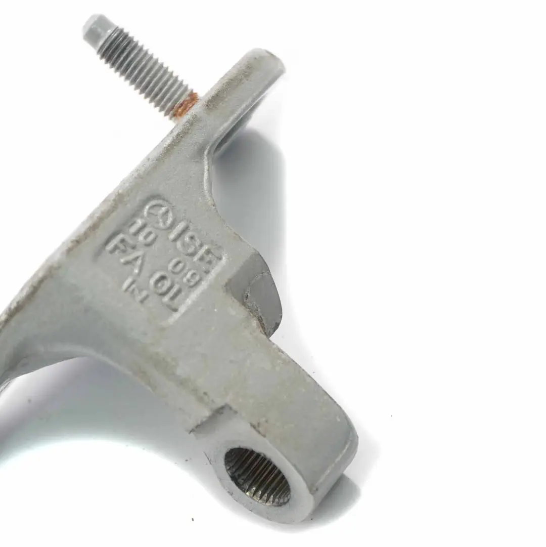 Mercedes W212 Charnière de porte avant gauche supérieure Argent Iridium 775 - SKU A2047201537-IRS - Numéro de pièce A2047201537