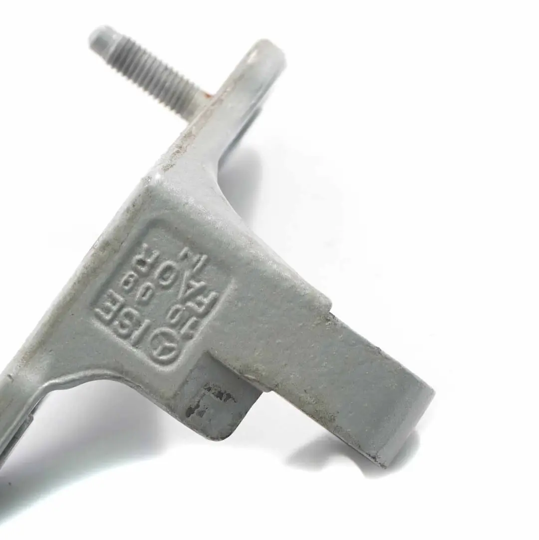 Charnière de porte avant droite supérieure Iridium Silver 775 pour Mercedes W212 à propos du numéro de pièce A2047201637 Mercedes W212 Charnière de porte avant droite supérieure Iridium Silver 775 - SKU A2047201637-IRS - Numéro de pièce A2047201637