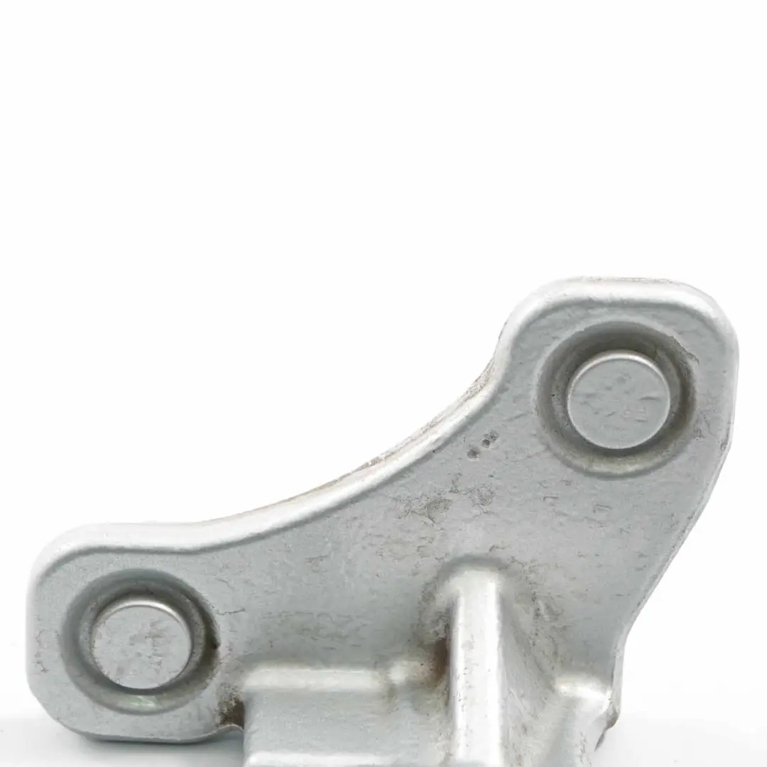 Cerniera porta anteriore sinistra inferiore Iridium Silver 775 per Mercedes W212 con numero di parte A2047201737 Mercedes W212 Cerniera porta anteriore sinistra inferiore Iridium Silver 775 - SKU A2047201737-IRS - Numero di parte A2047201737