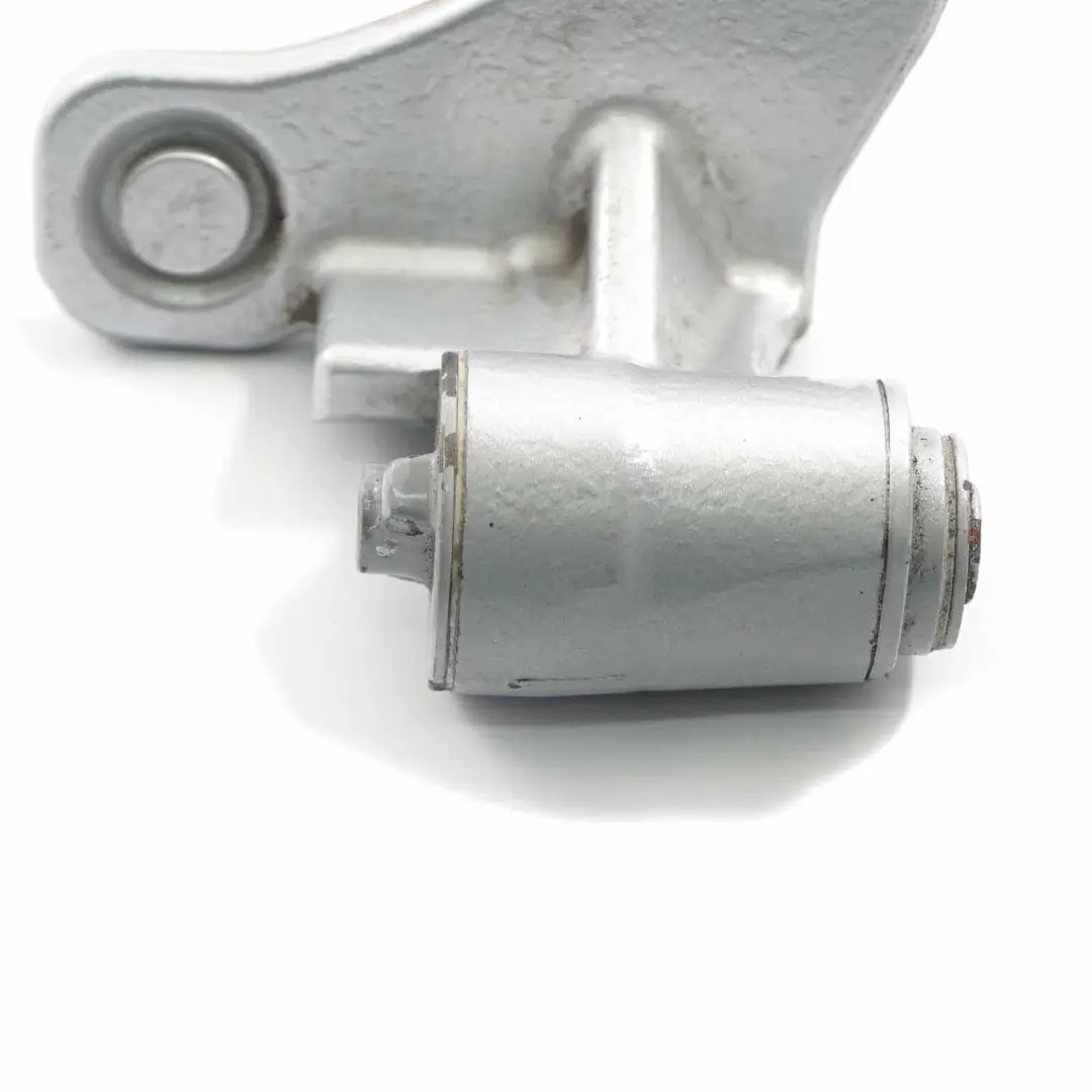 Mercedes W212 Charnière de porte avant gauche inférieure Iridium Silver 775 - SKU A2047201737-IRS - Numéro de pièce A2047201737