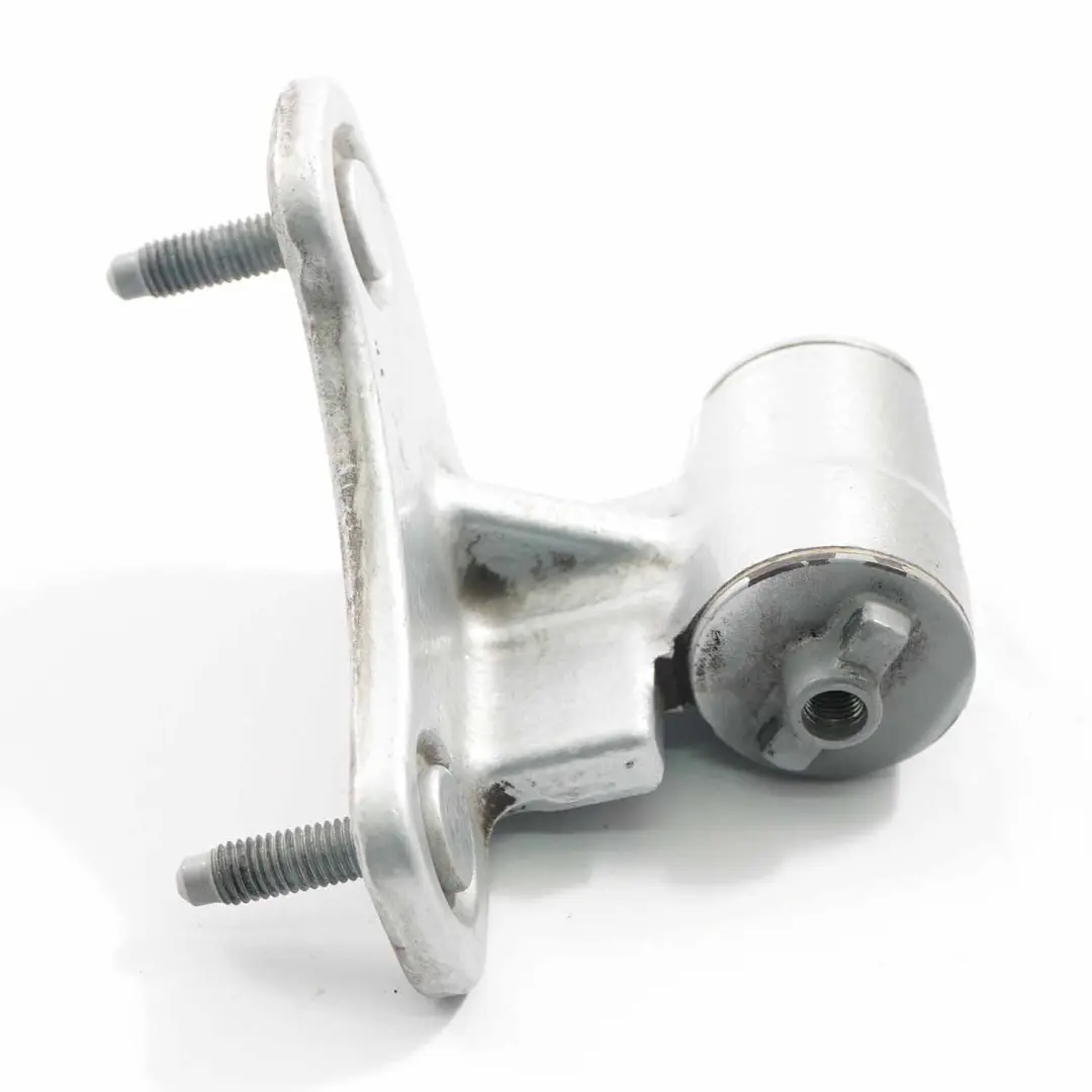 Cerniera porta anteriore sinistra inferiore Iridium Silver 775 per Mercedes W212 con numero di parte A2047201737 Mercedes W212 Cerniera porta anteriore sinistra inferiore Iridium Silver 775 - SKU A2047201737-IRS - Numero di parte A2047201737