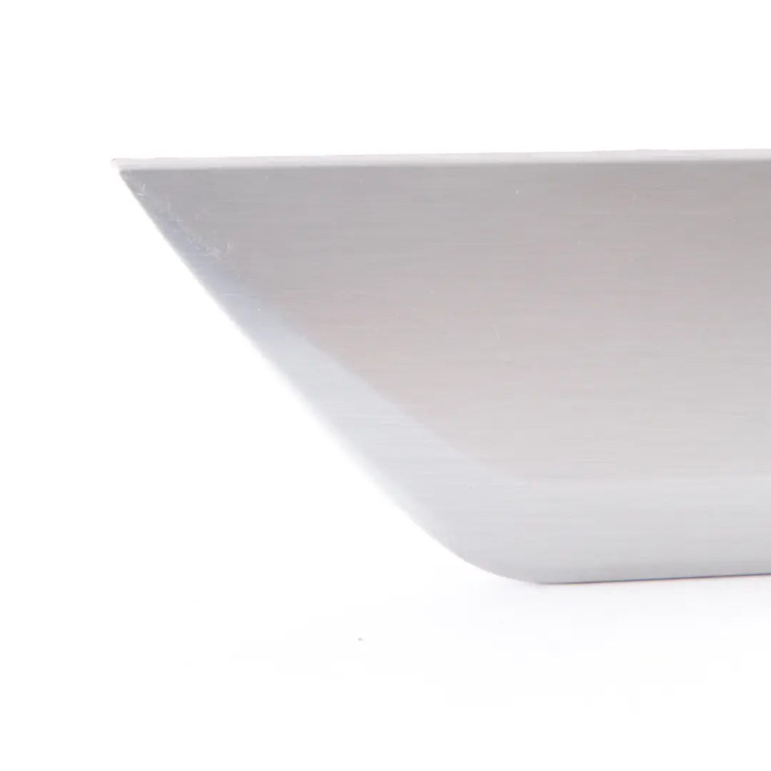 Listwa Drzwi Prawy Przód do Mercedes W204 o numerze A2047201822 Mercedes W204 Listwa Drzwi Prawy Przód - SKU A2047201822 - Numer Części A2047201822