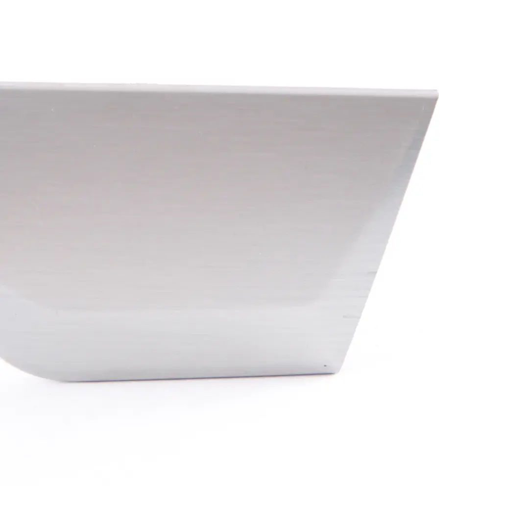 Listwa Drzwi Prawy Przód do Mercedes W204 o numerze A2047201822 Mercedes W204 Listwa Drzwi Prawy Przód - SKU A2047201822 - Numer Części A2047201822