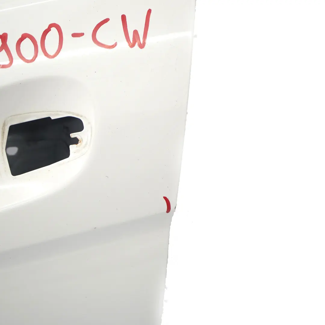 Panneau de Porte Avant Gauche Blanc Calcite - 650 pour Mercedes W204 à propos du numéro de pièce A2047205900 Mercedes W204 Panneau de Porte Avant Gauche Blanc Calcite - 650 - SKU A2047205900-CW - Numéro de pièce A2047205900