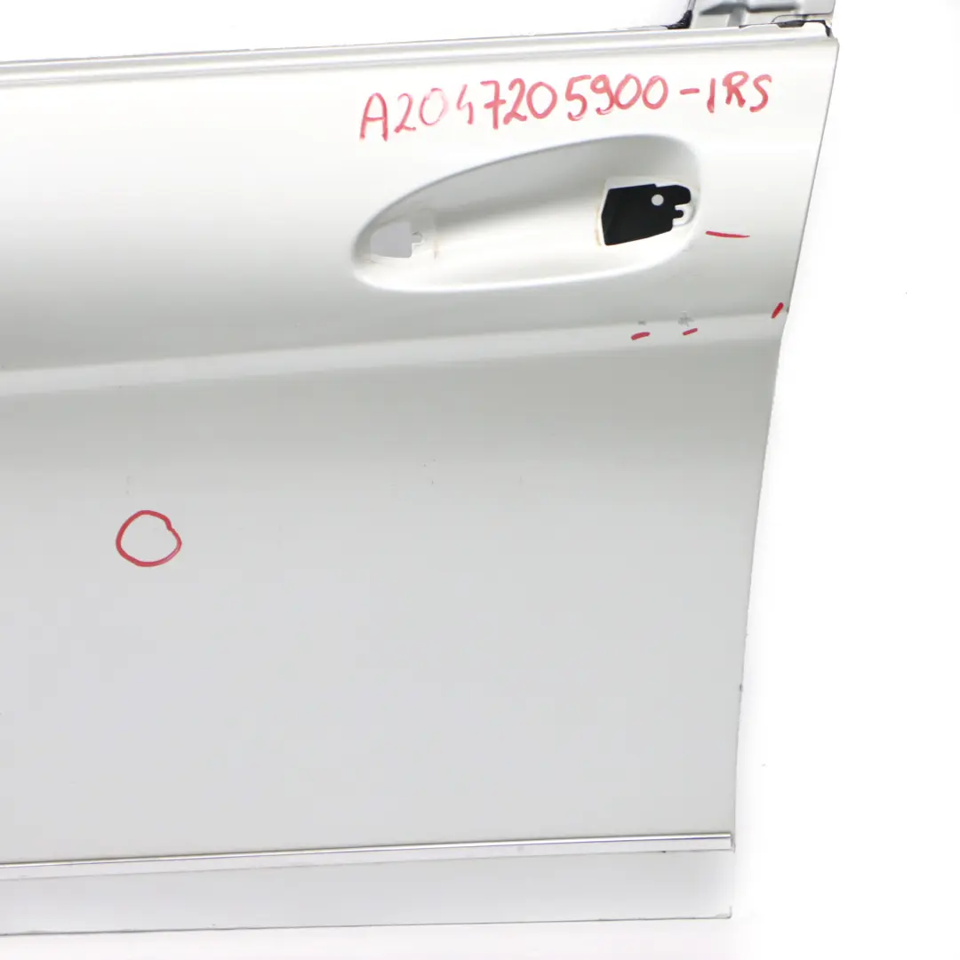 Porta anteriore sinistra Iridium Silver Metallic - 775 per Mercedes W204 con numero di parte A2047205900 Mercedes W204 Porta anteriore sinistra Iridium Silver Metallic - 775 - SKU A2047205900-IRS - Numero di parte A2047205900