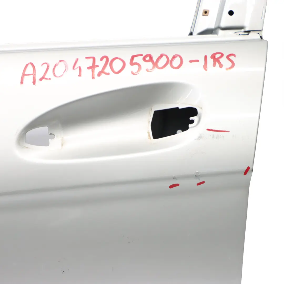 Puerta Delantera Izquierda Iridium Silver Metallic - 775 para Mercedes W204 con número de pieza A2047205900 Mercedes W204 Puerta Delantera Izquierda Iridium Silver Metallic - 775 - SKU A2047205900-IRS - Número de pieza A2047205900
