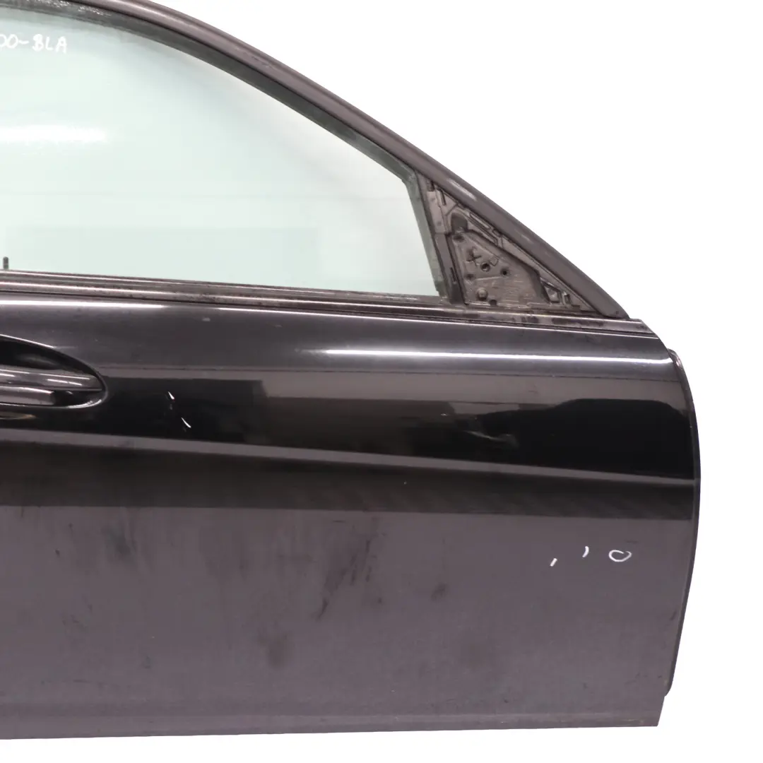 Drzwi Przednie Prawe Osłona Schwarz Czarne - 040 do Mercedes W204 o numerze A2047206000 Mercedes W204 Drzwi Przednie Prawe Osłona Schwarz Czarne - 040 - SKU A2047206000-BLA - Numer Części A2047206000