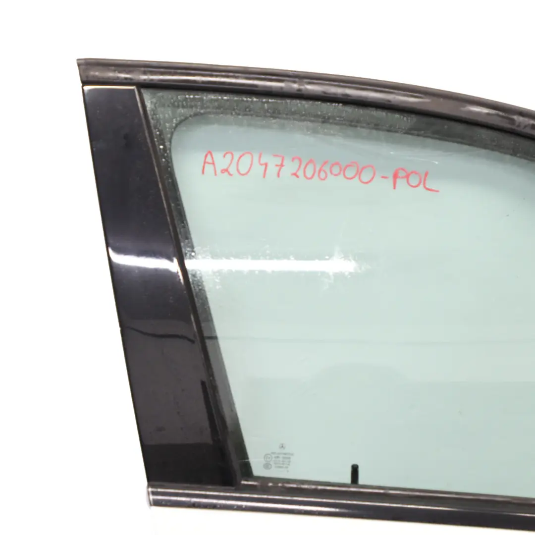 Porta anteriore destra Bianco Polare - 149 per Mercedes W204 con numero di parte A2047206000 Mercedes W204 Porta anteriore destra Bianco Polare - 149 - SKU A2047206000-POL - Numero di parte A2047206000